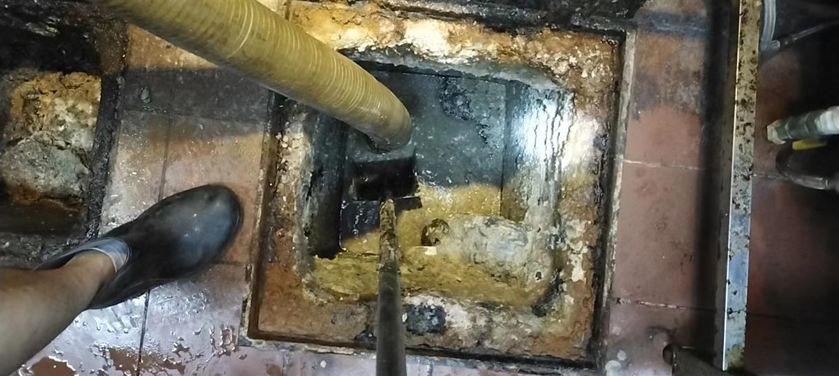 三都镇污水池清理一般都有毒气，怎么预防中毒呢？